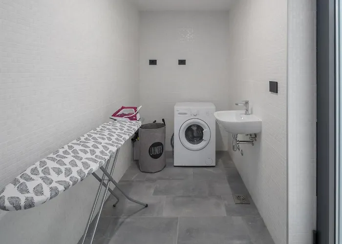 3 Bedroom Awesome In Sterna