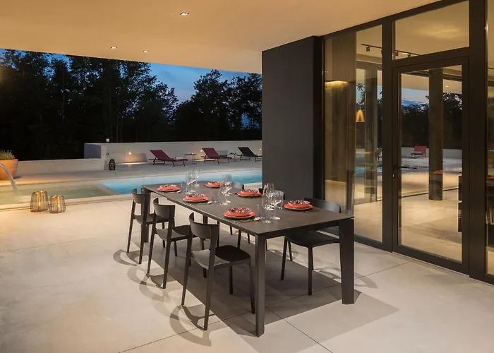 3 Bedroom Awesome In 펜션 Sterna