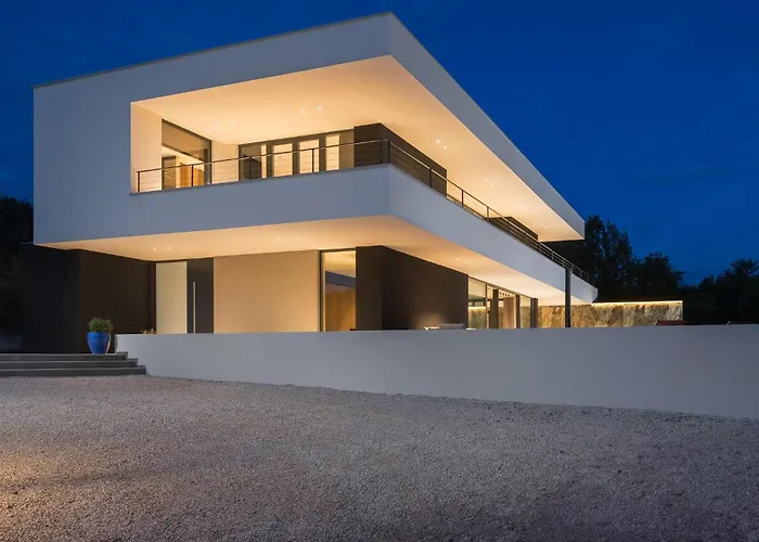 3 Bedroom Awesome In * Sterna